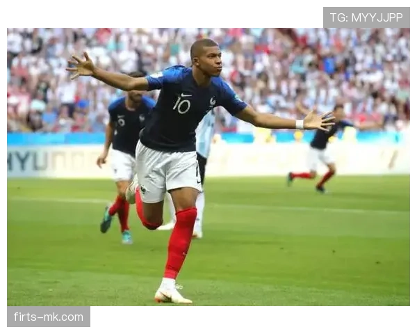 姆巴佩生涯转型：从速度型边锋到全能进攻核心